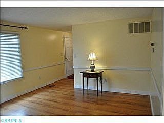 2nd image of 3052 Gladsmore Ct