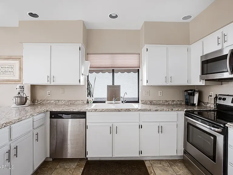 10537 E Navajo Pl — Photo 7