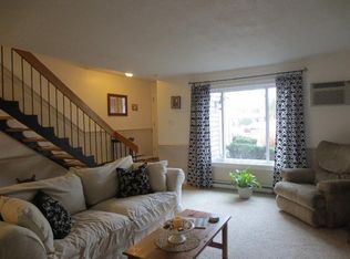 18 Townhouse Ct #18, Hyannis, MA 02601