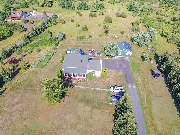 3rd image of 23845 Pomroy Ave N