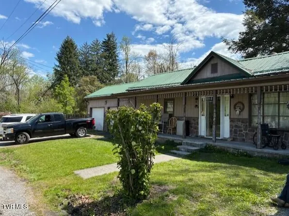 11810 Charlotte Rd, Coeburn, VA 24230