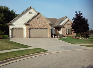 2626 Kettle Ct, West Bend, WI 53090