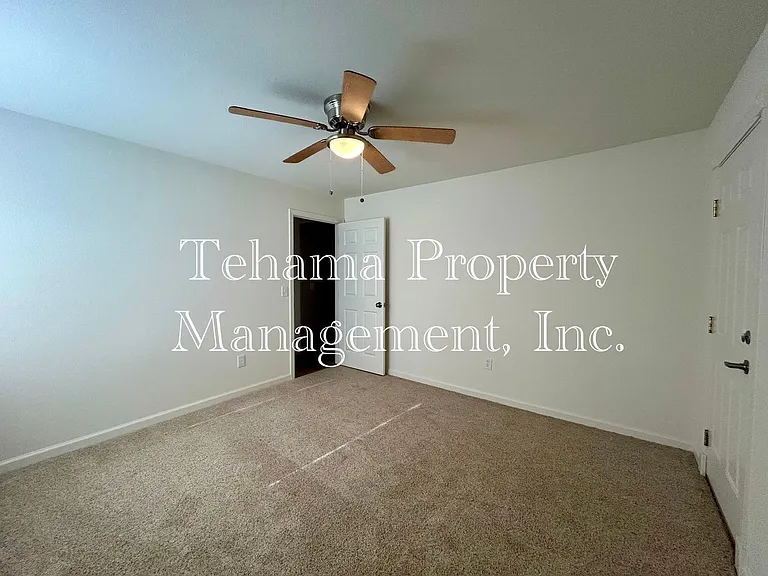 220 D St #B — Photo 11
