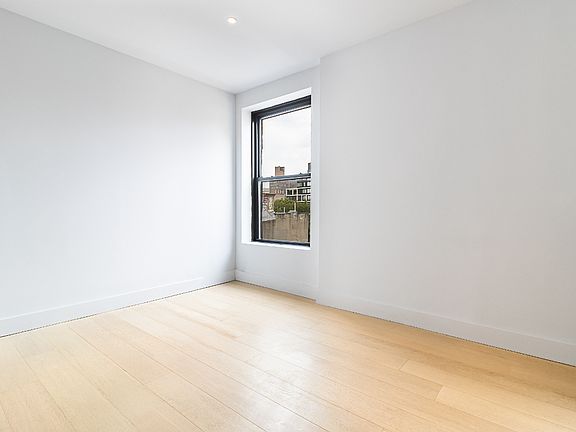 5th image of 245 Eldridge St APT 6F