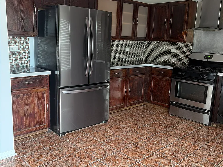 5311 Whisper Meadow Ct — Photo 3