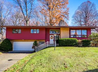 398 Spring Grove Dr, Tallmadge, OH 44278