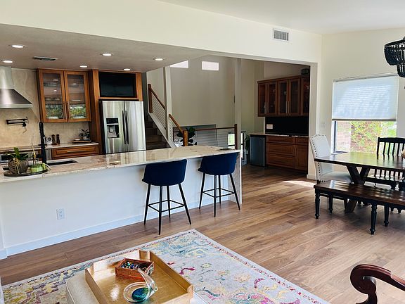 2nd image of 151 Trelawney St