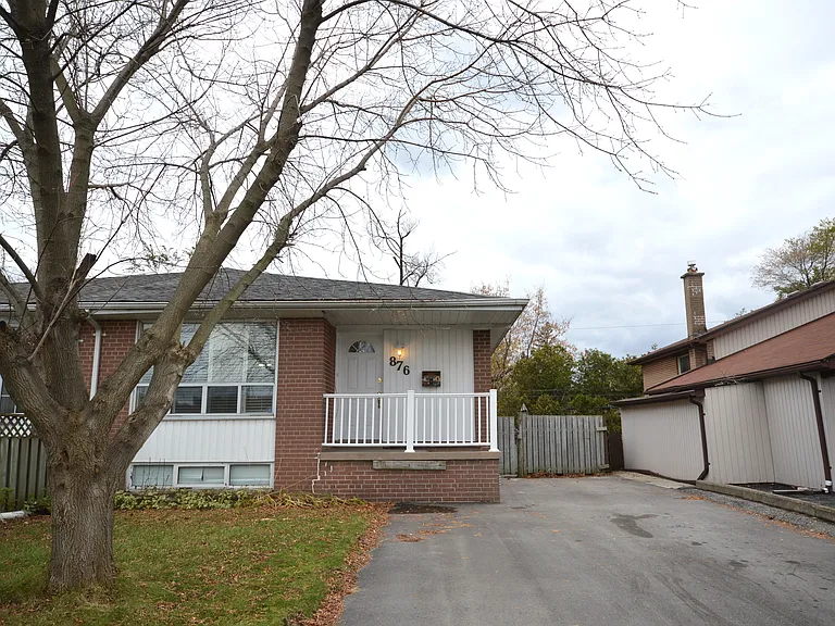 876 Reytan Blvd — Photo 2