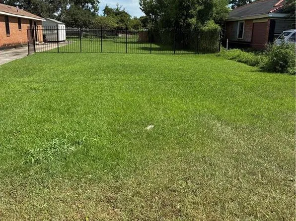 10922 Curran Rd, New Orleans, LA 70127