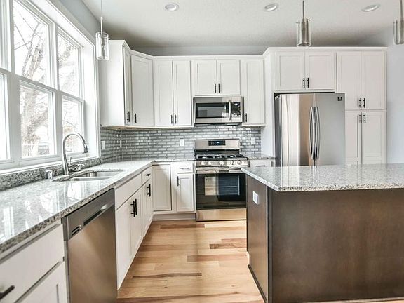 5th image of 3435 Humboldt Ave N