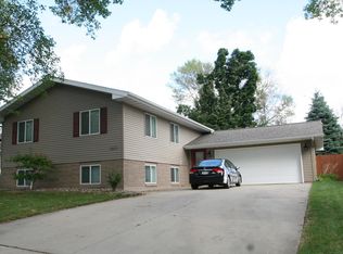 2609 25th St NW, Rochester, MN 55901