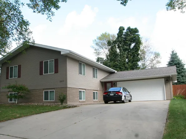 2609 25th St NW, Rochester, MN 55901