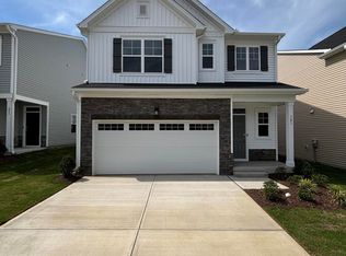 301 Beachcomber Dr, Lillington, NC 27546