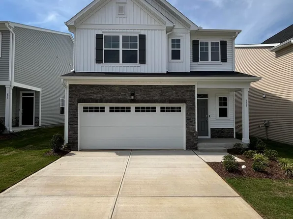 301 Beachcomber Dr, Lillington, NC 27546