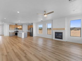 71 Cadena Loop, Los Alamos, NM 87544