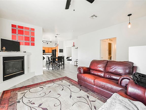 3rd image of 6901 Squaw Mountain Dr Unit 201