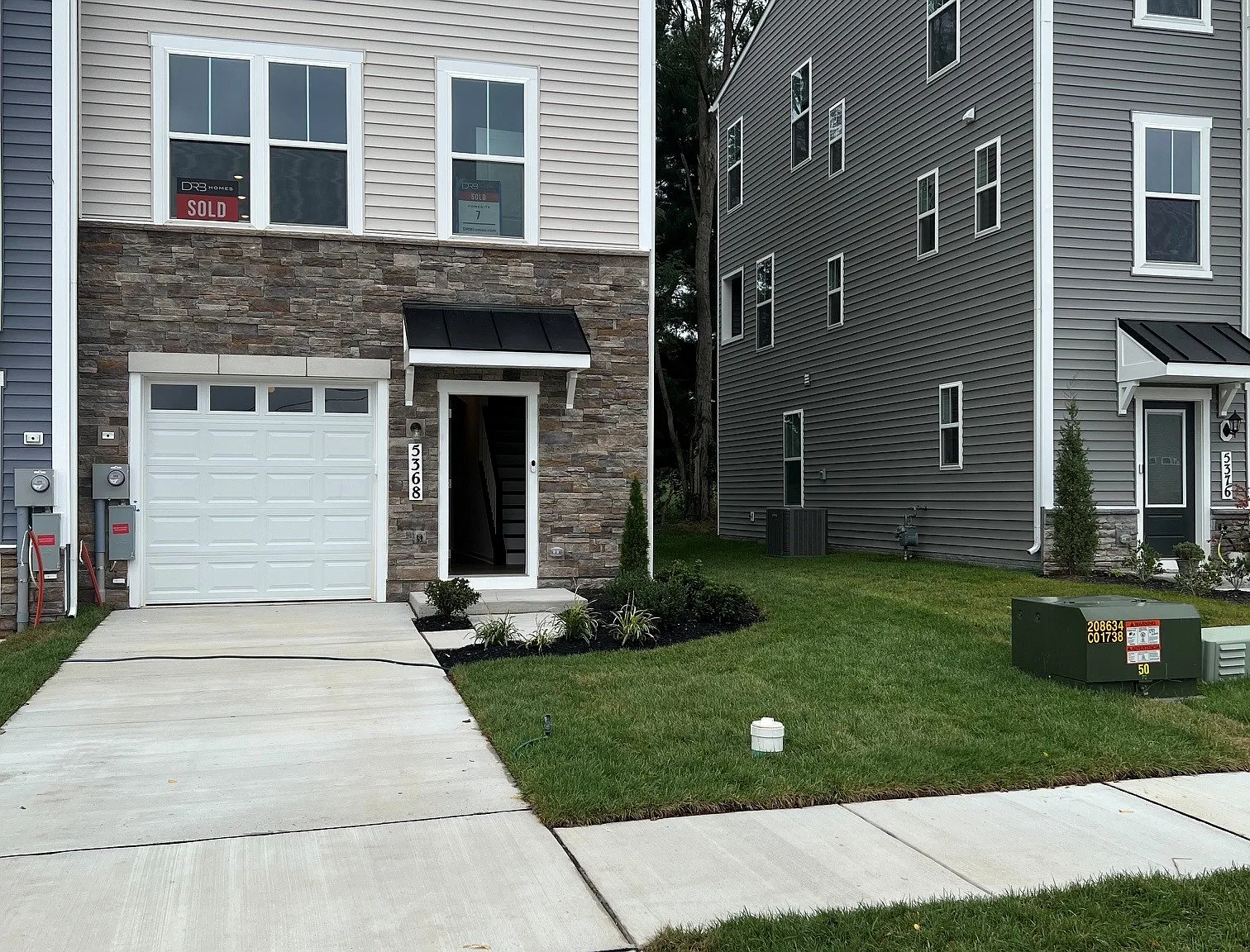 4 bed, 3.5 bath, 2065 sqft, $3,200 — Photo 1