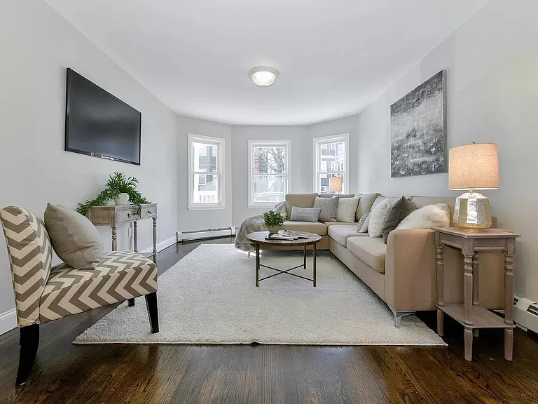 21 Rowell St #3 — Photo 3