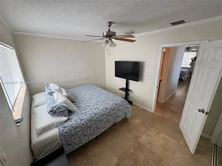 1856 NE 46th St #F8 — Photo 11