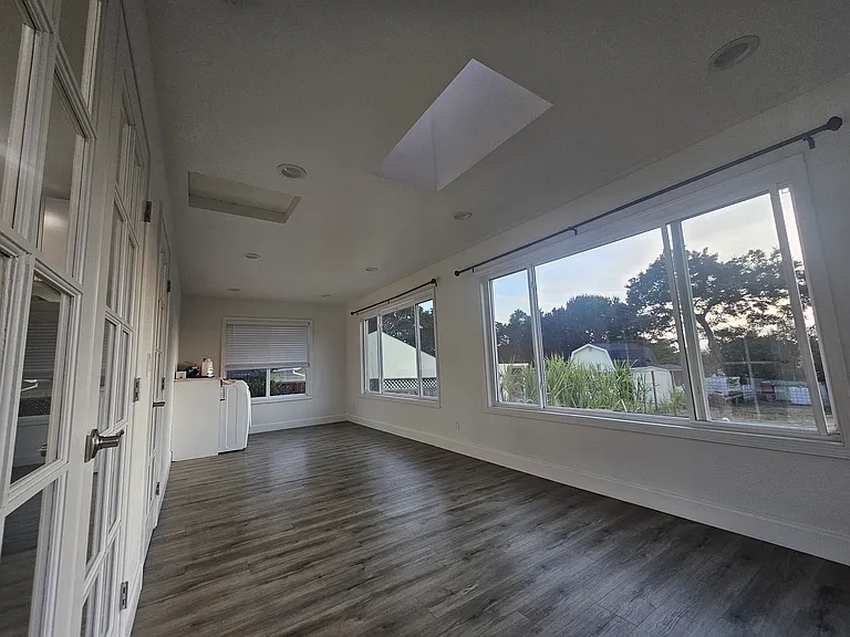 23861 Madeiros Ave — Photo 9