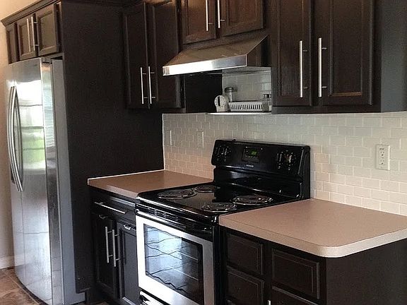 4th image of 2371 Waterfall Dr