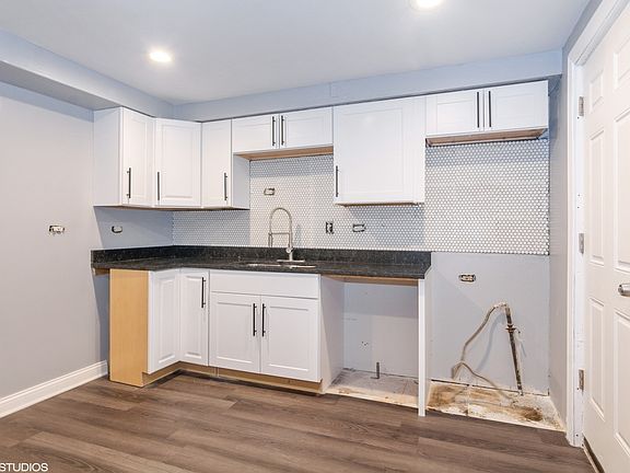 4th image of 6950 S Cregier Ave #F