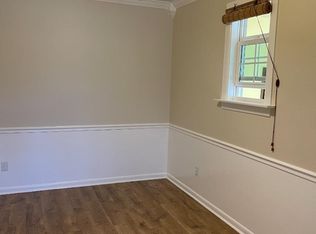 825 Wappoo Rd, Charleston, SC 29407