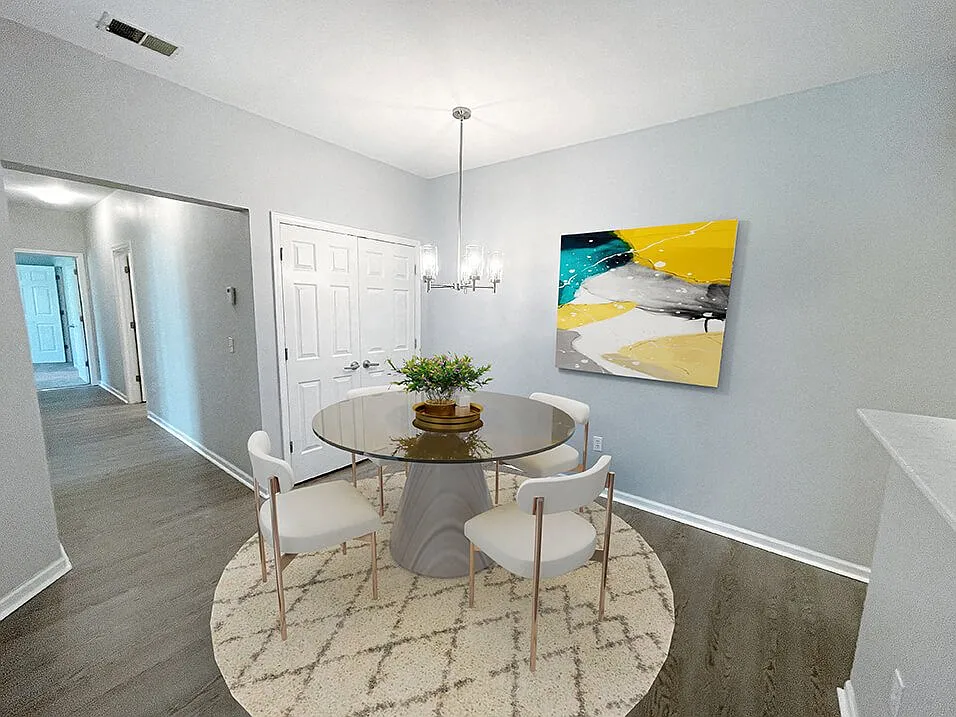 Shoreline Landing Apartments — Photo 2