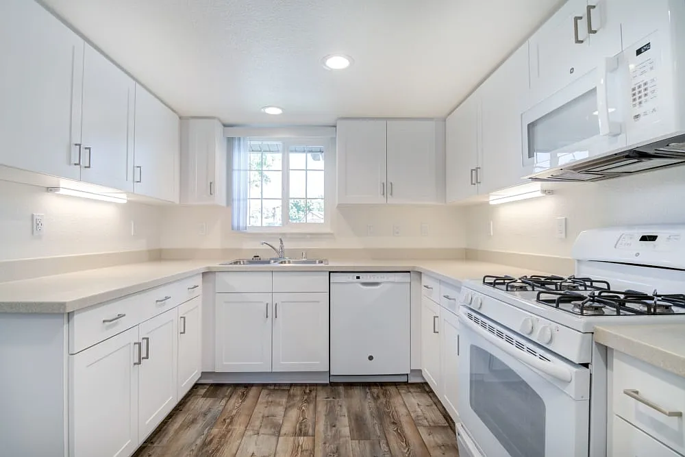 Aero Ridge - Military Housing — Photo 4