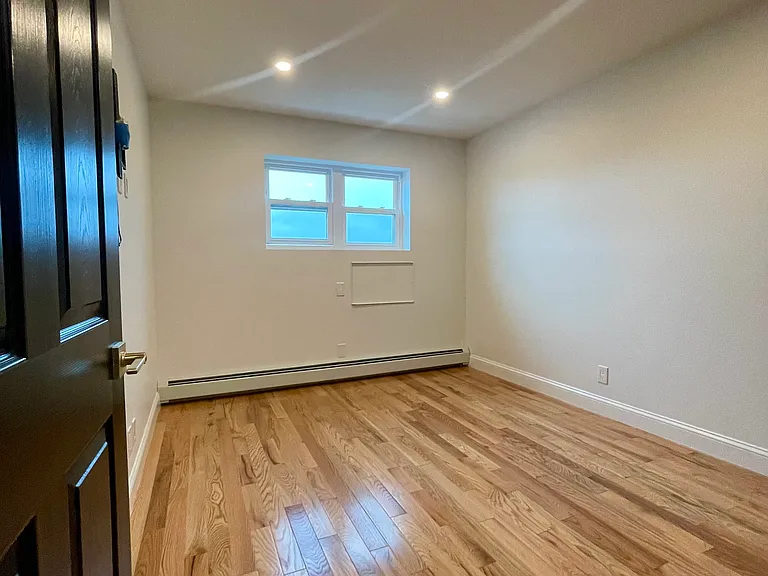 1045 Revere Ave #2 — Photo 13