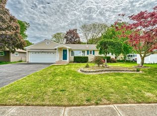 46 Everclay Dr, Rochester, NY 14616