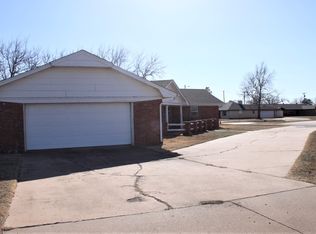 2720 N Robin St, Altus, OK 73521