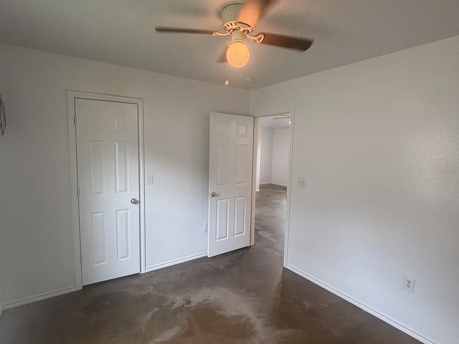 201 Ruel Street - 2 — Photo 4
