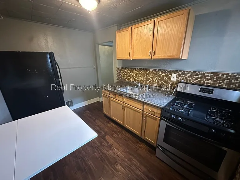 239 Urbana Way — Photo 3