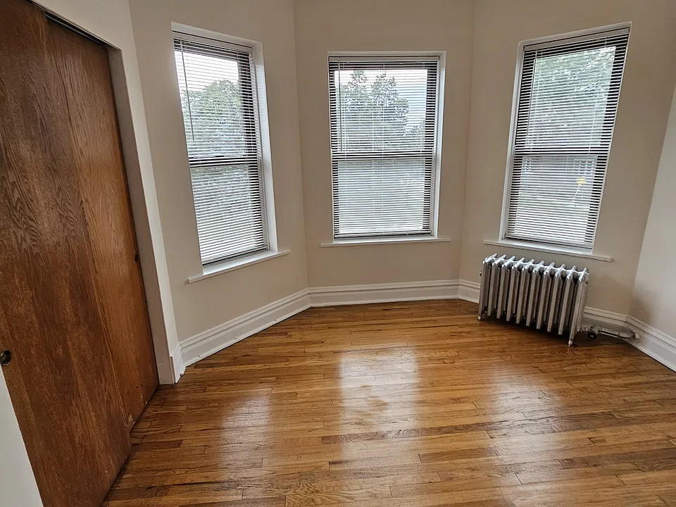 3749-55 W Grace St #3755-1