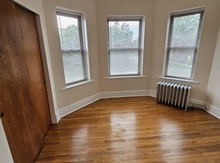 3749-55 W Grace St #3755-2, Chicago, IL 60618