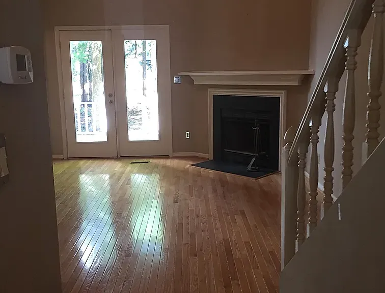 1617 Claiborne Ct — Photo 2