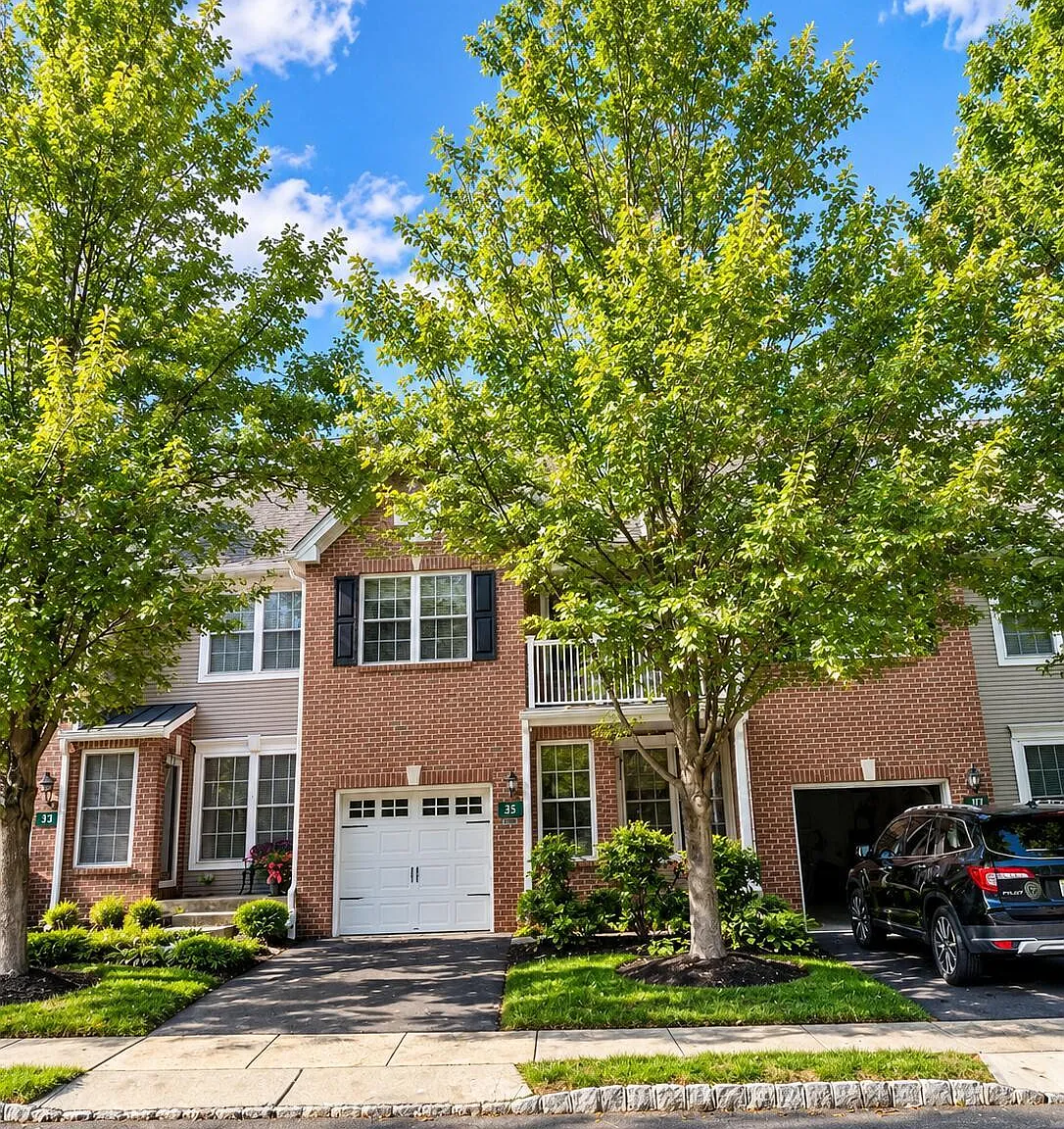 4 bed, 2.5 bath, 1904 sqft, $3,950 — Photo 1