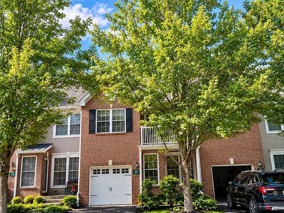35 Ironwood Ct