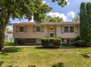 1145 Windsor Ln, Hanover Park, IL 60133