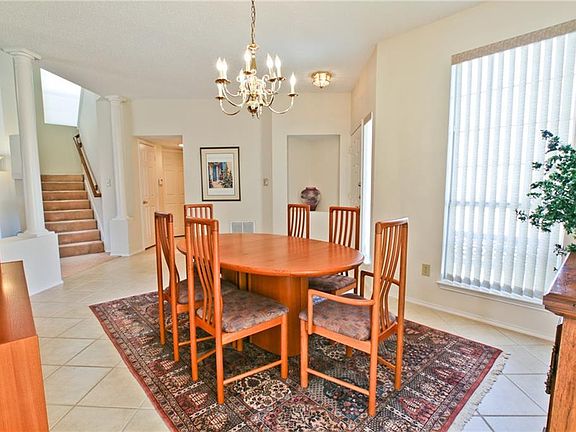 5th image of 1100 Canoe Ln