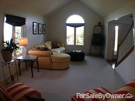 Lakeside Drive
						:
						Common area and open space on 3 sides!