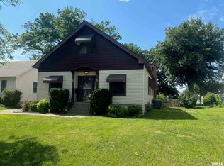 2528 Chestnut St, Quincy, IL 62301