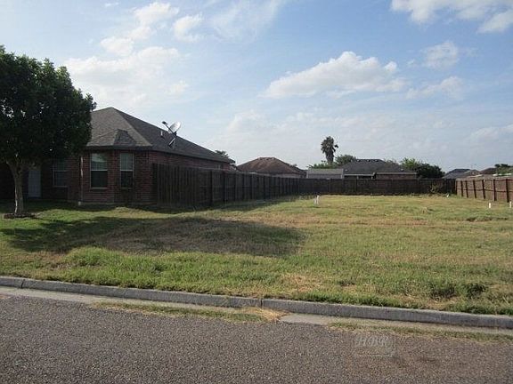 4th image of 1926 Vista Verde Cir E