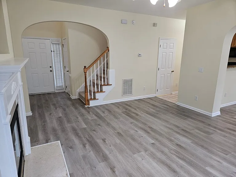 4929 Delta Lake Dr — Photo 5
