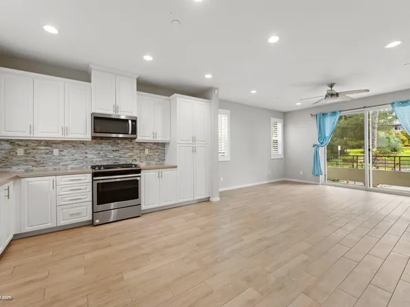 2601 Cranston Dr Unit 702, Escondido, CA 92025