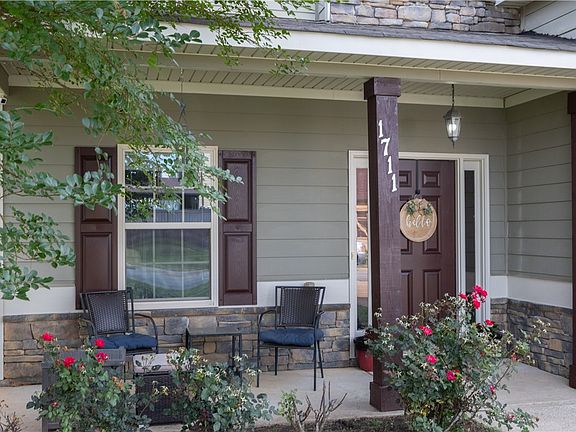 4th image of 1711 Creekstone Dr