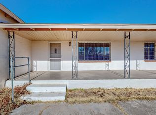 2607 Metzgar Rd SW, Albuquerque, NM 87105