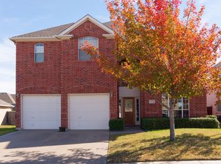 624 Blue Sky Dr, Arlington, TX 76002