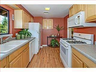 4th image of 140 Spaten Way